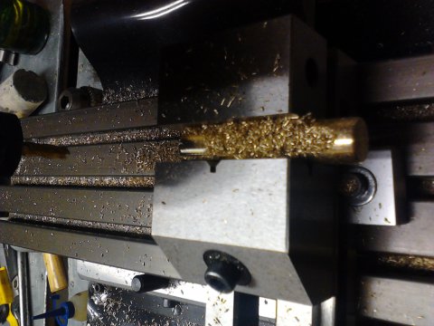 Brass bar with swarf